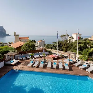 Western La Rade 3* Cassis