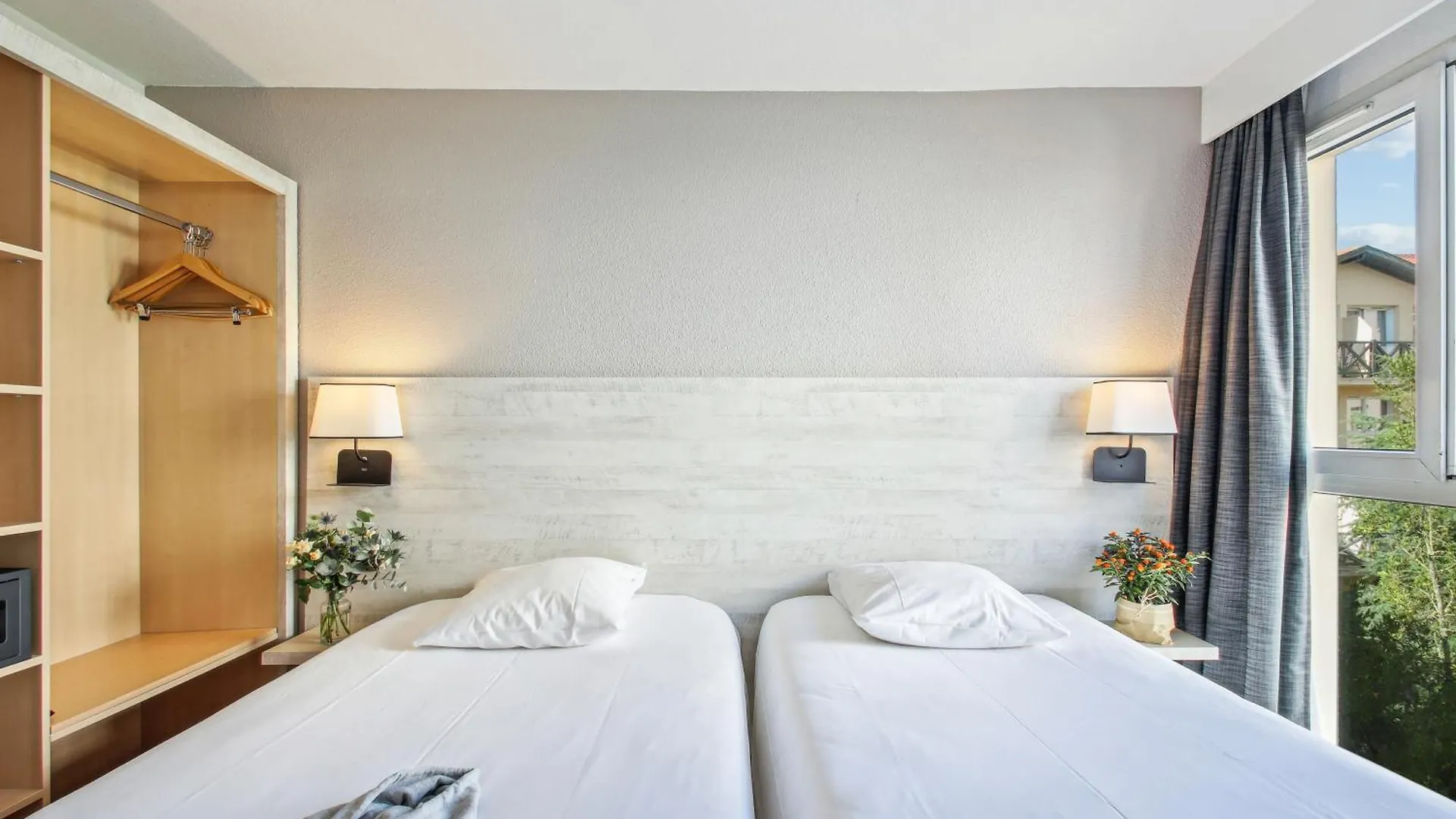 ***  Hotel Akena Biarritz - Grande Plage France