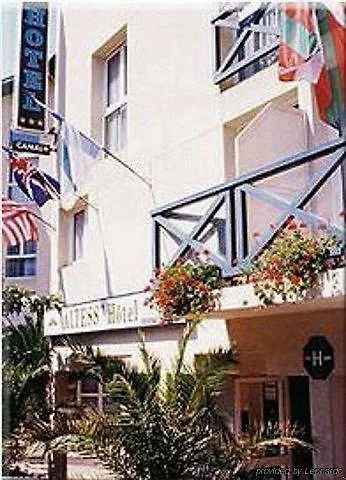 Hotel Akena Biarritz - Grande Plage 3*,  France