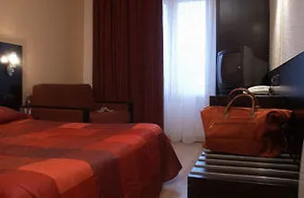Hotel Akena Biarritz - Grande Plage 3*,