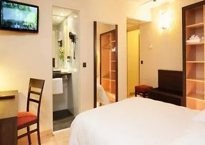 Hotel Akena Biarritz - Grande Plage 3*,